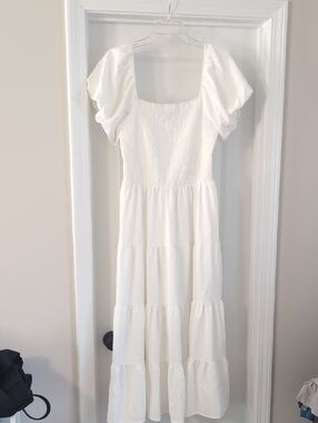 White Puff-Sleeve Smocked Midi Dress - Unbranded